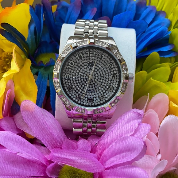 NEW* Men silver flashy big face watch - Picture 3 of 8